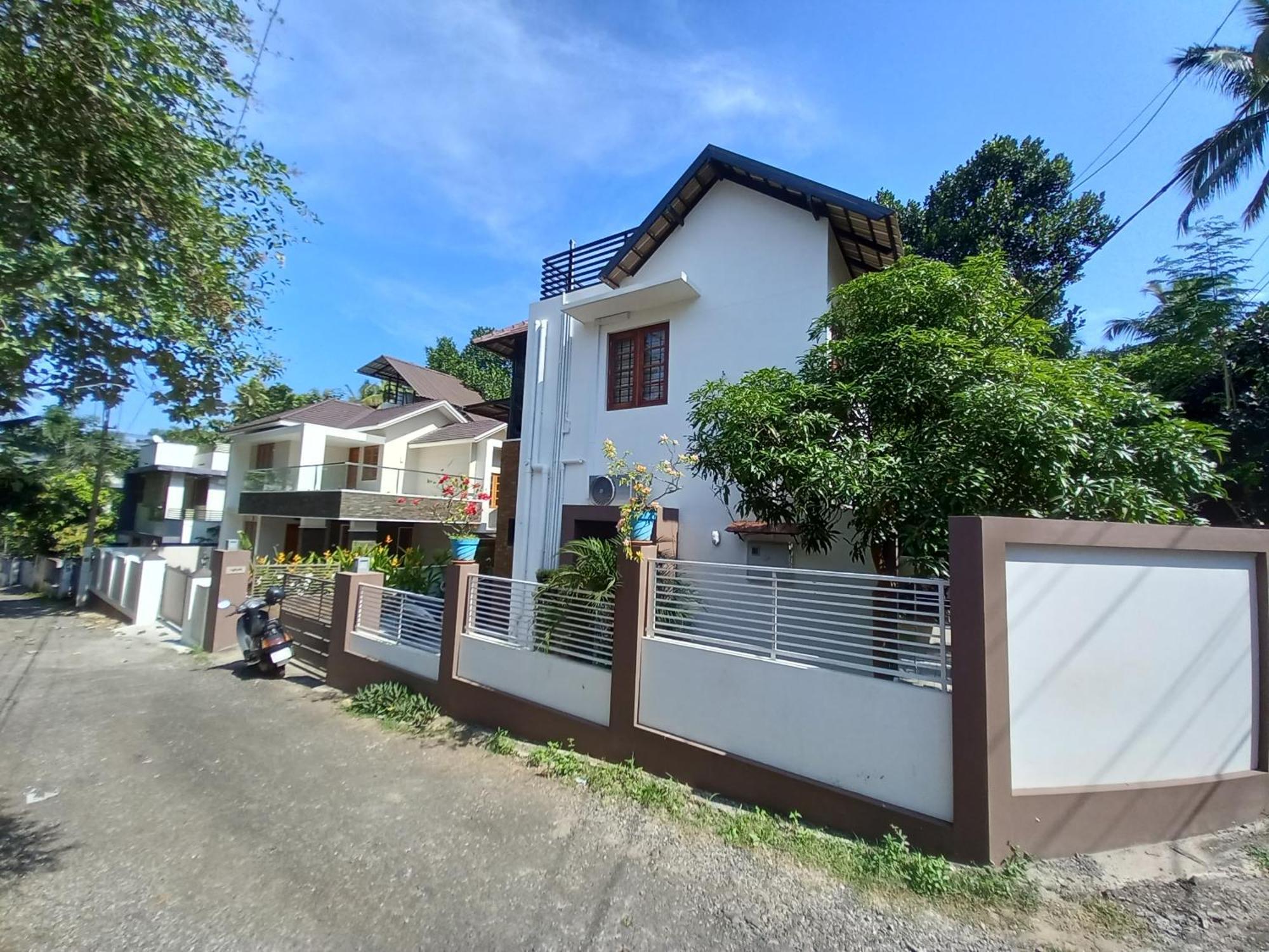 Eka Homes 3Bhdk Villa Thiruvananthapuram Bagian luar foto